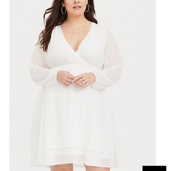NWT Torrid White Babydoll Long Sleeve Skater Dress - Picture 3 of 4